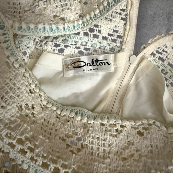 1960’s Vintage Crocheted Cream Knit Shift Dress W/Blue Ribbon Details - Picture 3 of 6